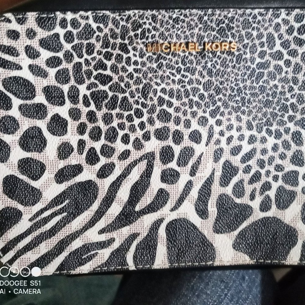 Michael Kors cheetah crossbody bag